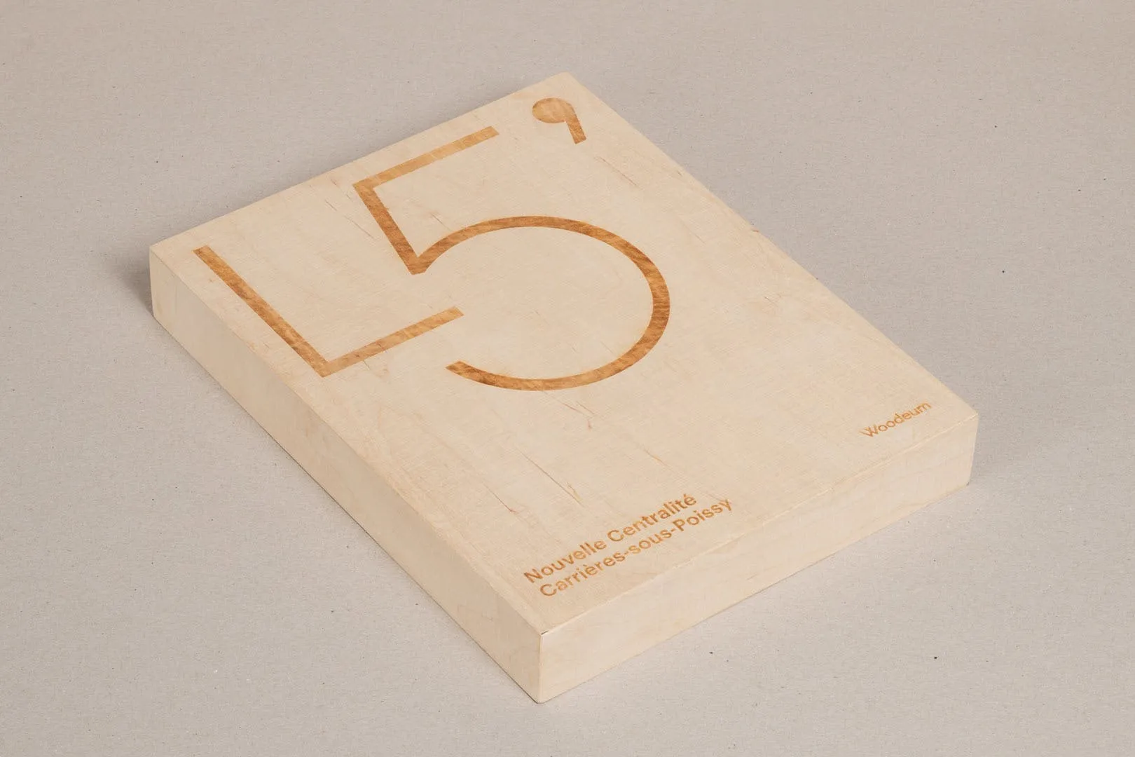 Woodeum – Coffret bois et livret papier